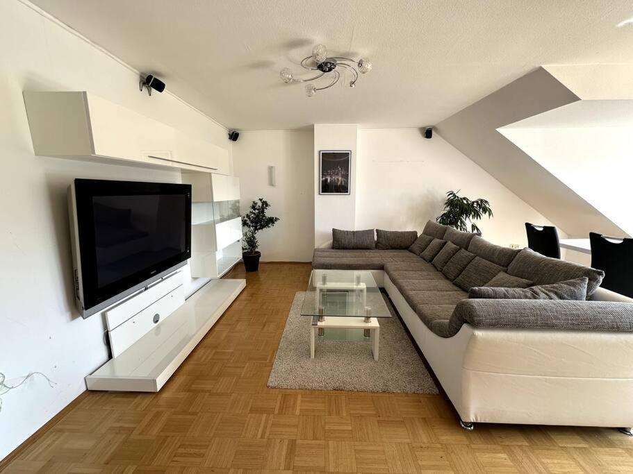 2-Zimmer-Wohnung Mit Balkon & Guter Anbindung In 阿沙芬堡 外观 照片